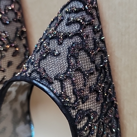 Christian Louboutin Lace Follies 100 - Picture 16 of 16
